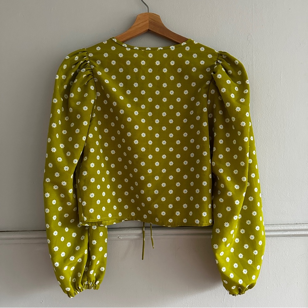 LEVI’S > Embry Tie-Front Blouse - Picture 5 of 7